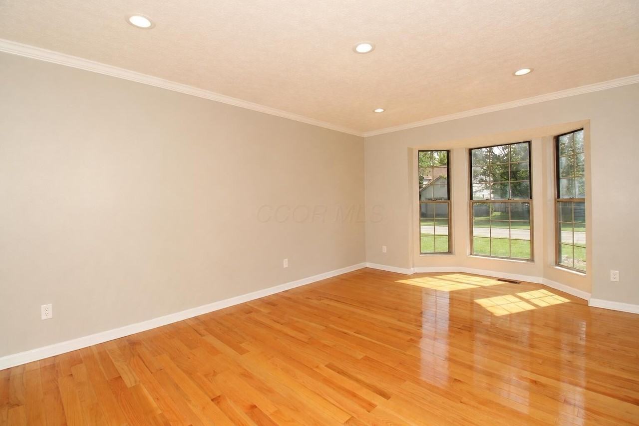 2515 Pressmen Dr - Photo 6 of 50