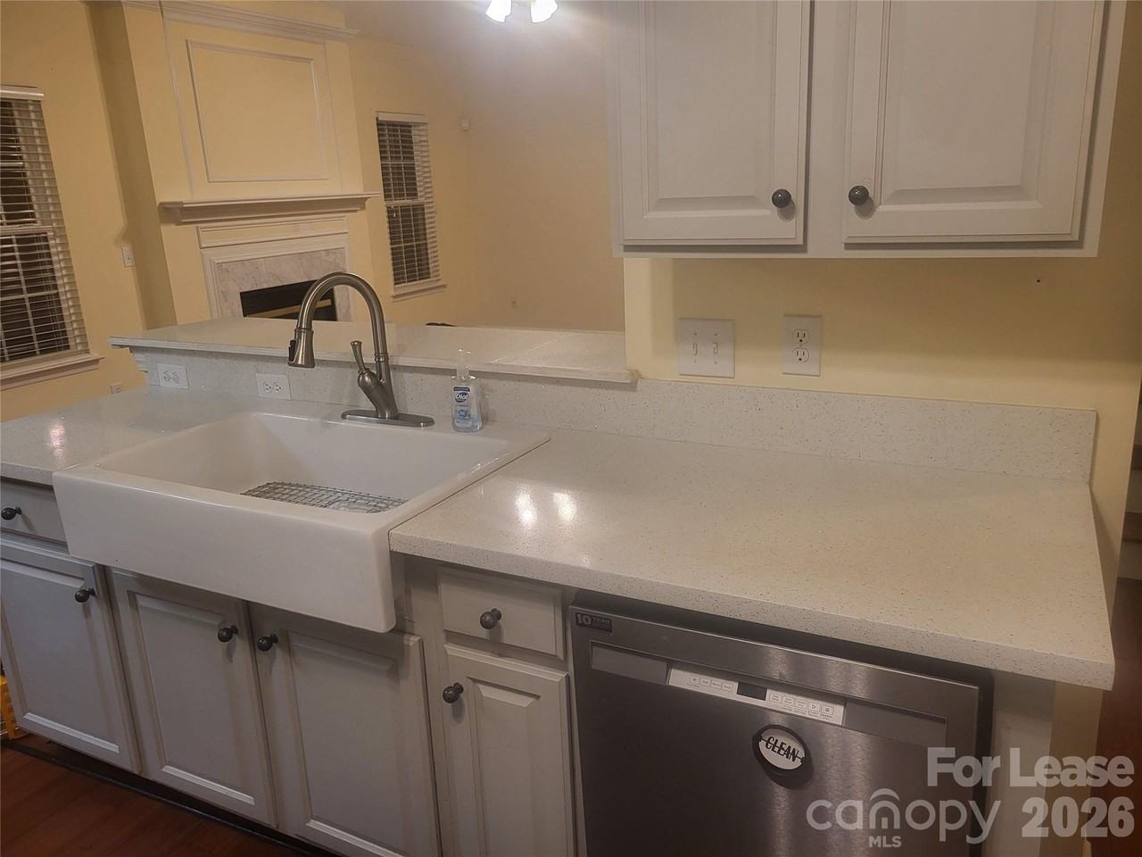 17450 Baldwin Hall Dr - Photo 3 of 32