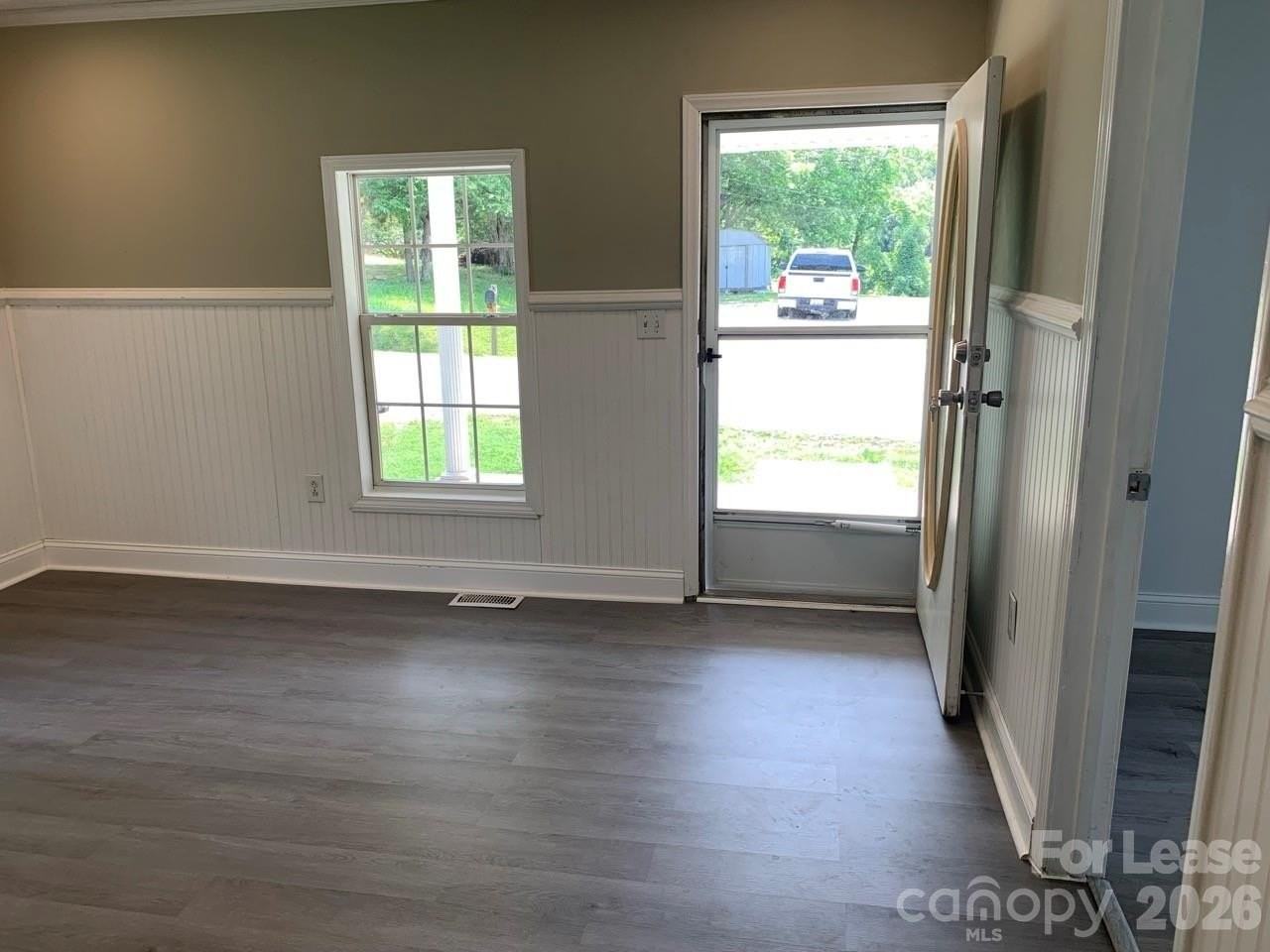 965 Ashby St - Photo 6 of 18