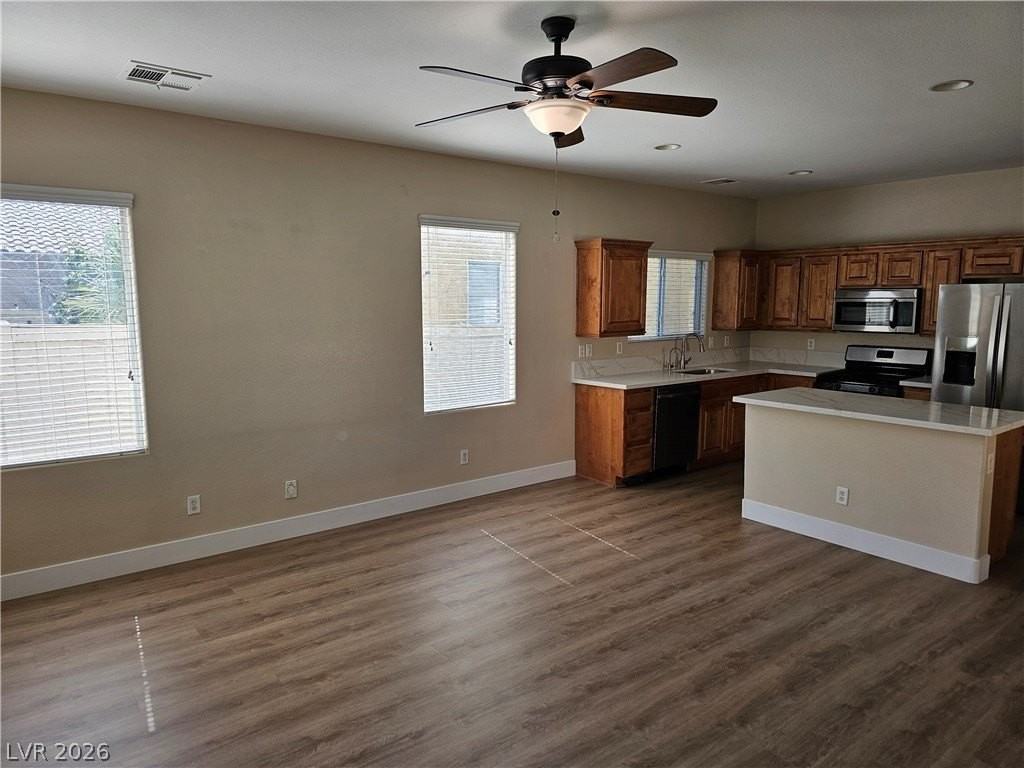 1018 Garnet Ridge Ct - Photo 6 of 18