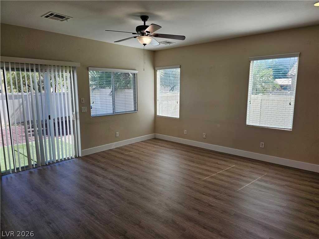 1018 Garnet Ridge Ct - Photo 7 of 18