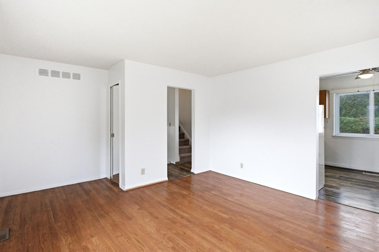 3840 Williams St - Photo 2 of 19
