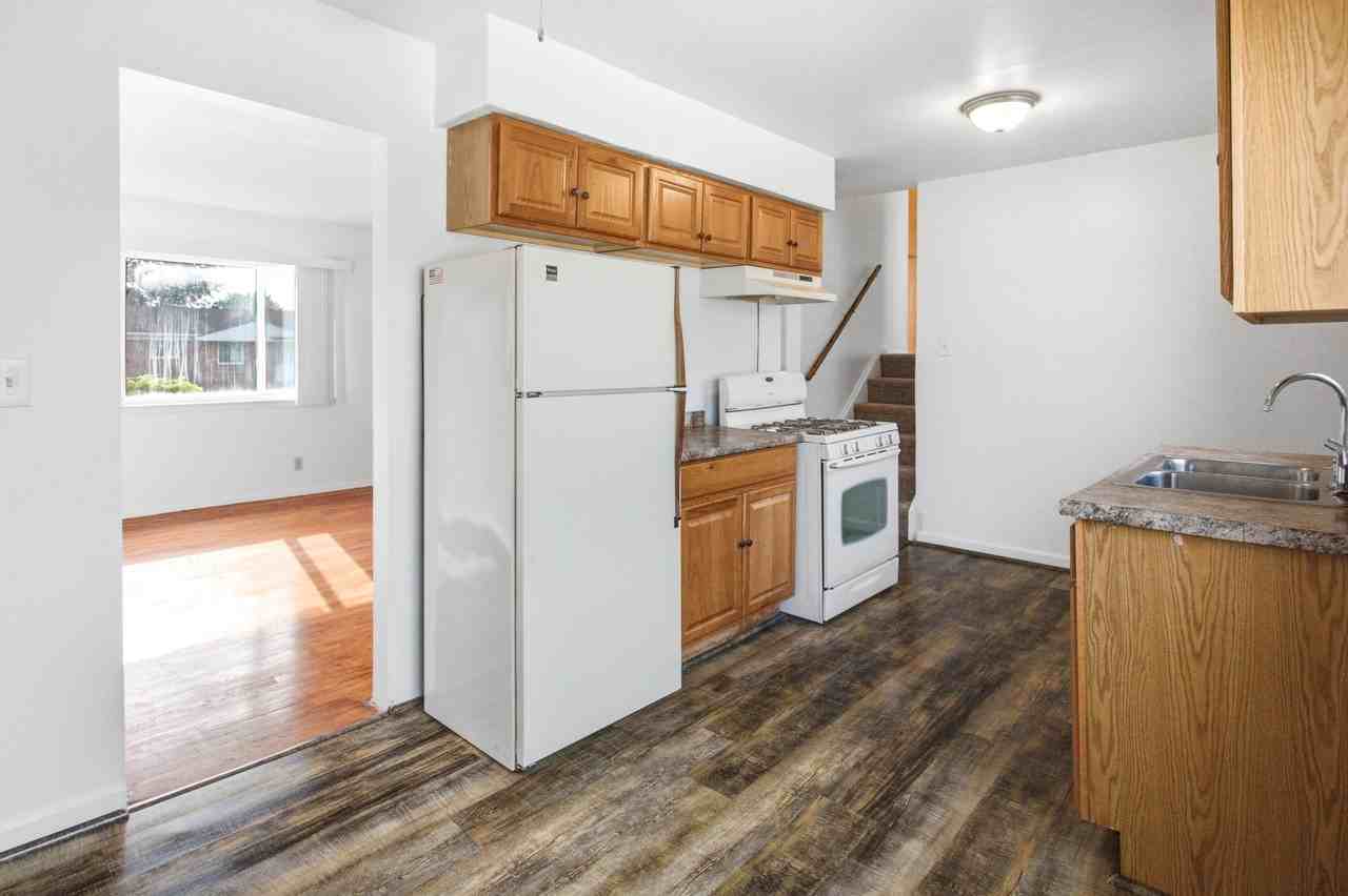 3840 Williams St - Photo 4 of 19