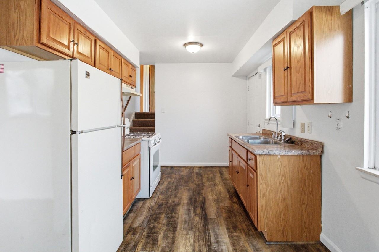 3840 Williams St - Photo 5 of 19