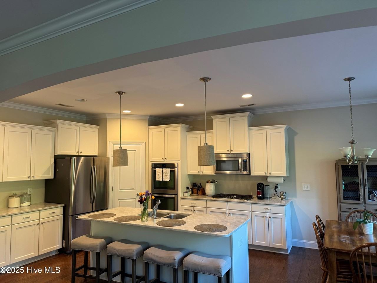 417 Wolfe Ln - Photo 6 of 27