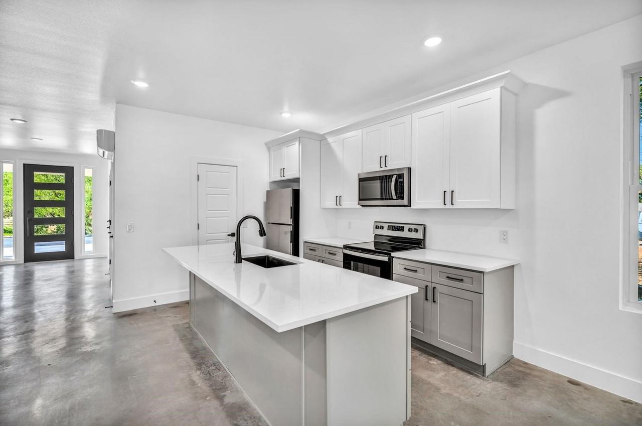 1006 E Marble St - Photo 5 of 24