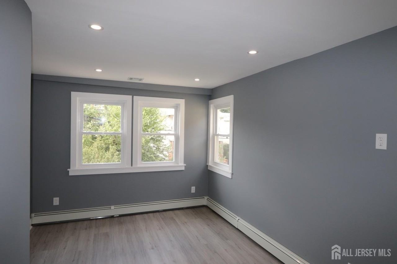 324 Harper Pl #2 - Photo 5 of 21