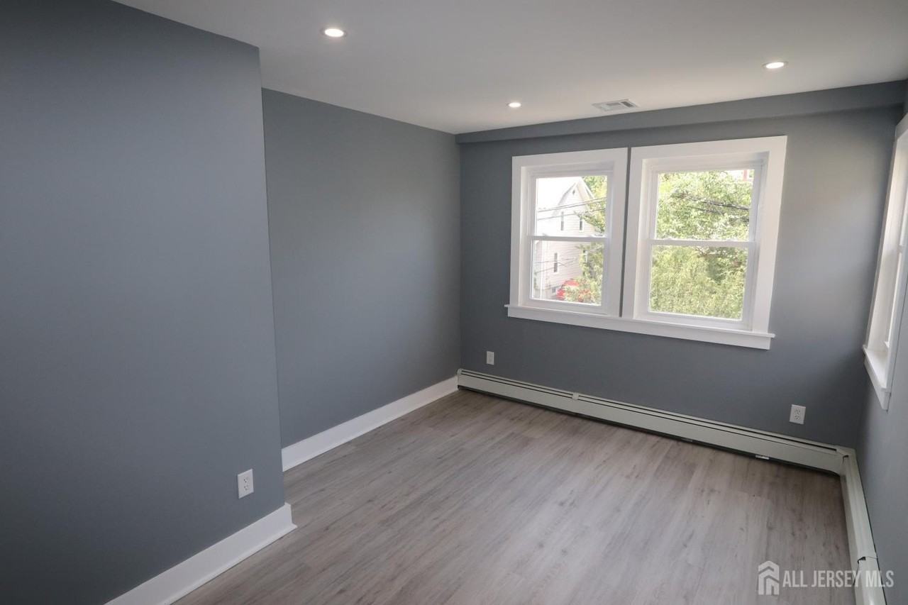 324 Harper Pl #2 - Photo 6 of 21