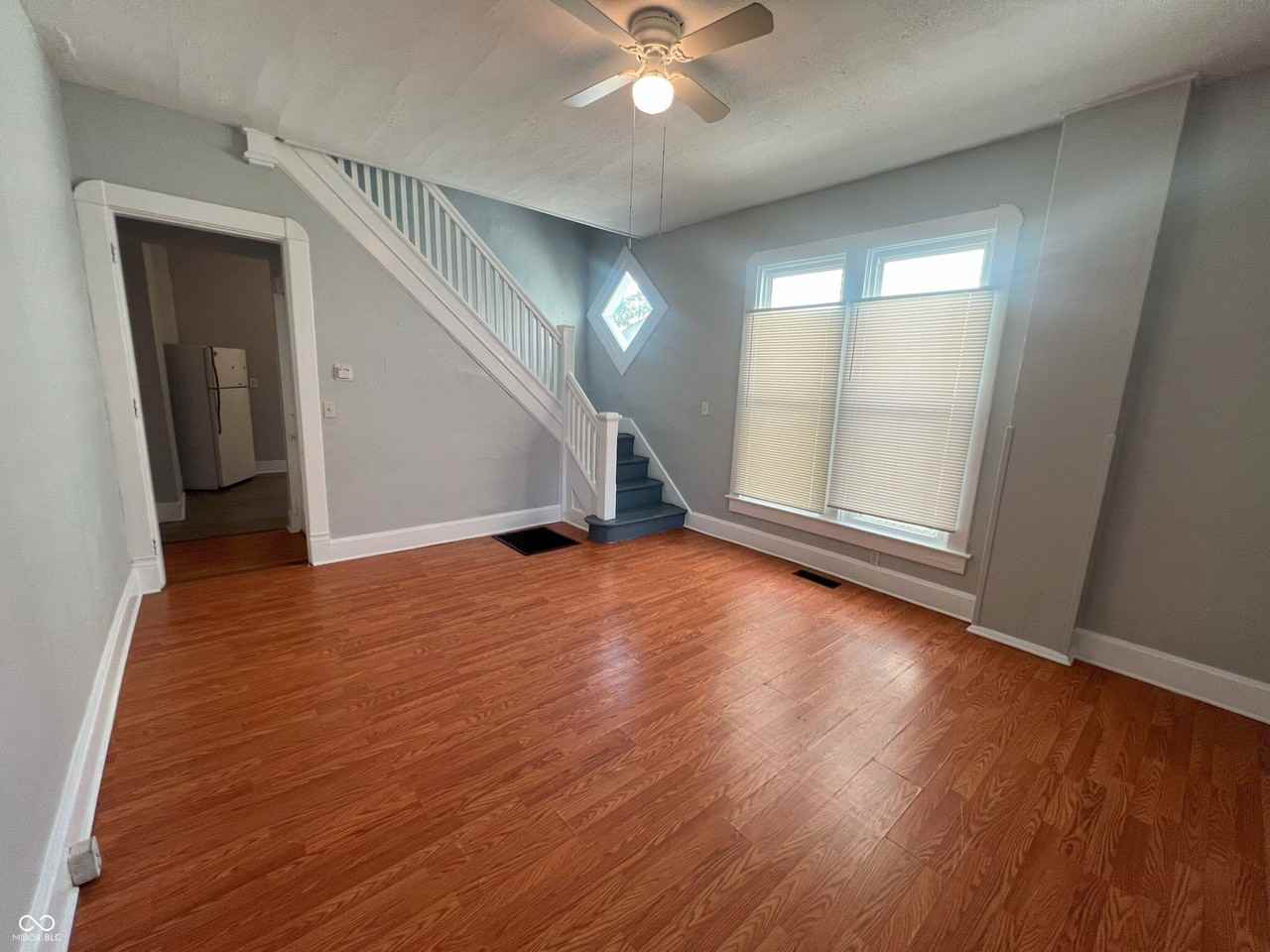 2106 Singleton St - Photo 4 of 18