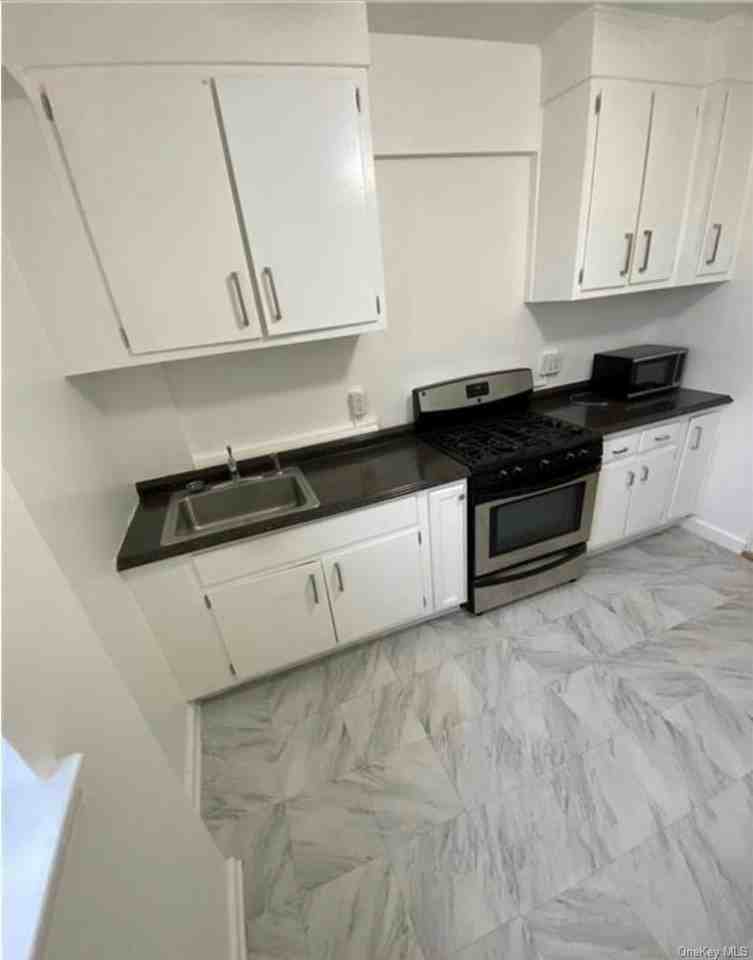 220 Pelham Rd #2N - Photo 3 of 27