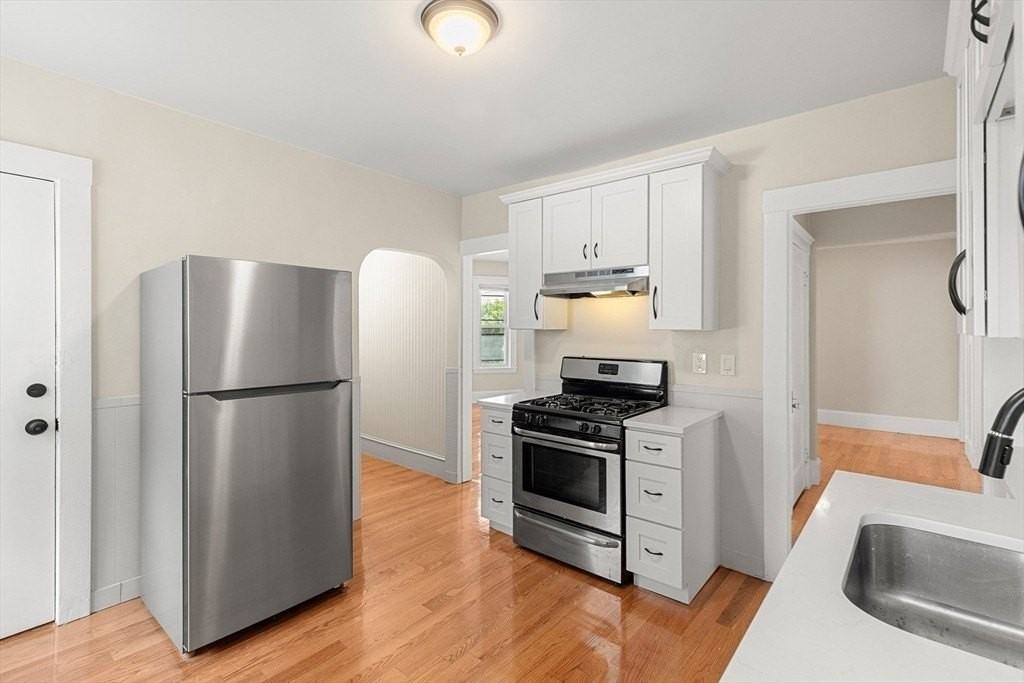 79 Nelson St #1 - Photo 3 of 27