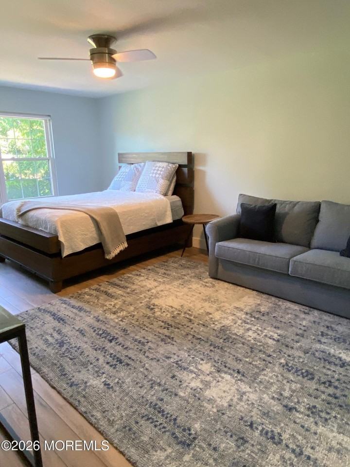 63 Apple Dr #63 - Photo 7 of 10
