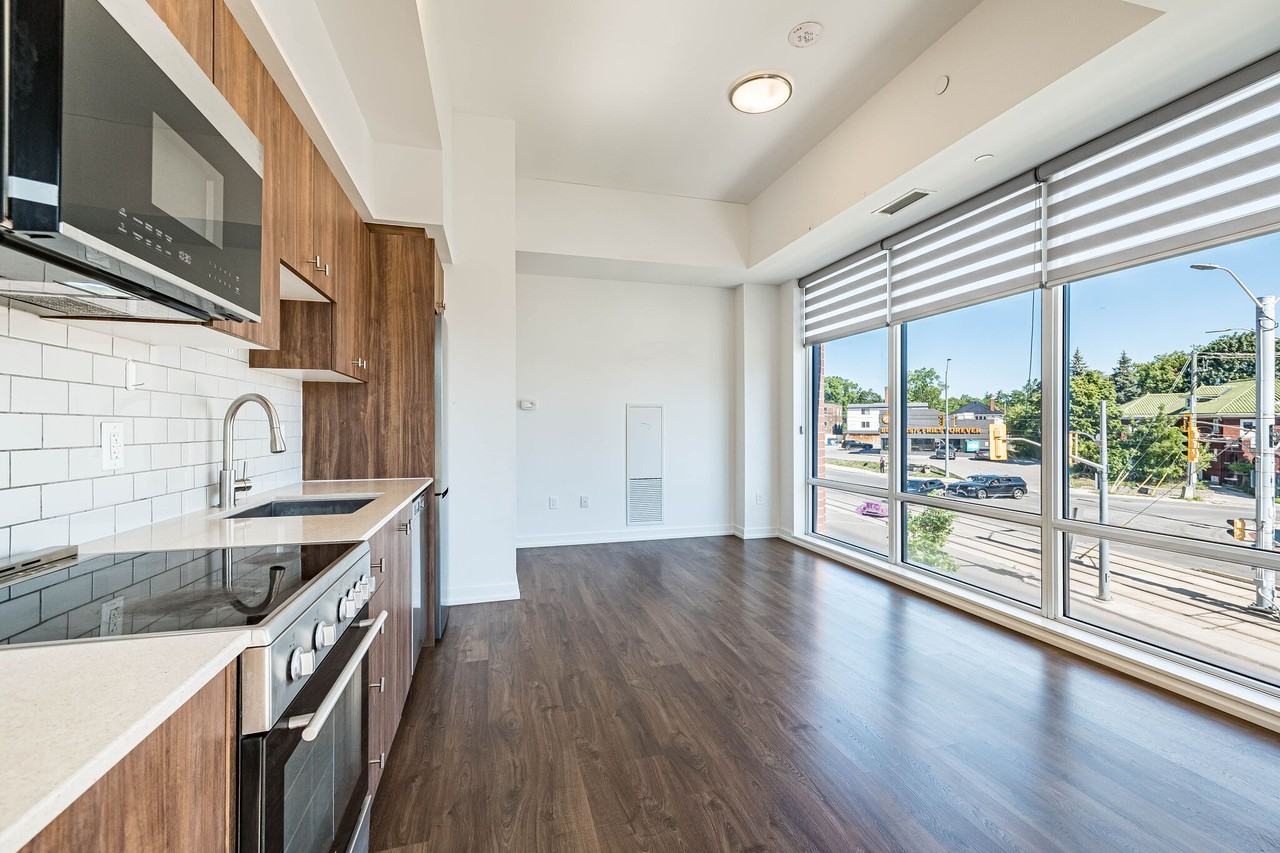 5 Wellington Street South #207 - Photo 3 of 22