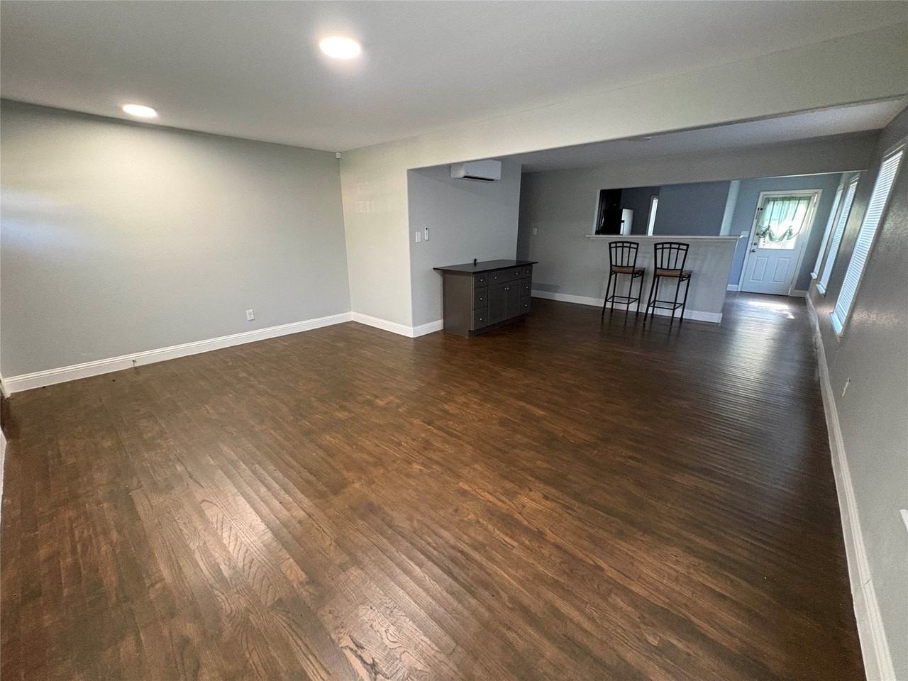 408 S 2nd Ave - Photo 4 of 22