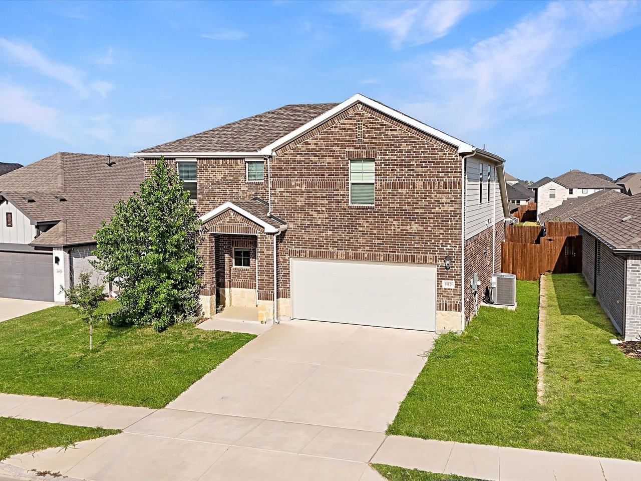 10529 Tuxinaw Trl - Photo 2 of 29