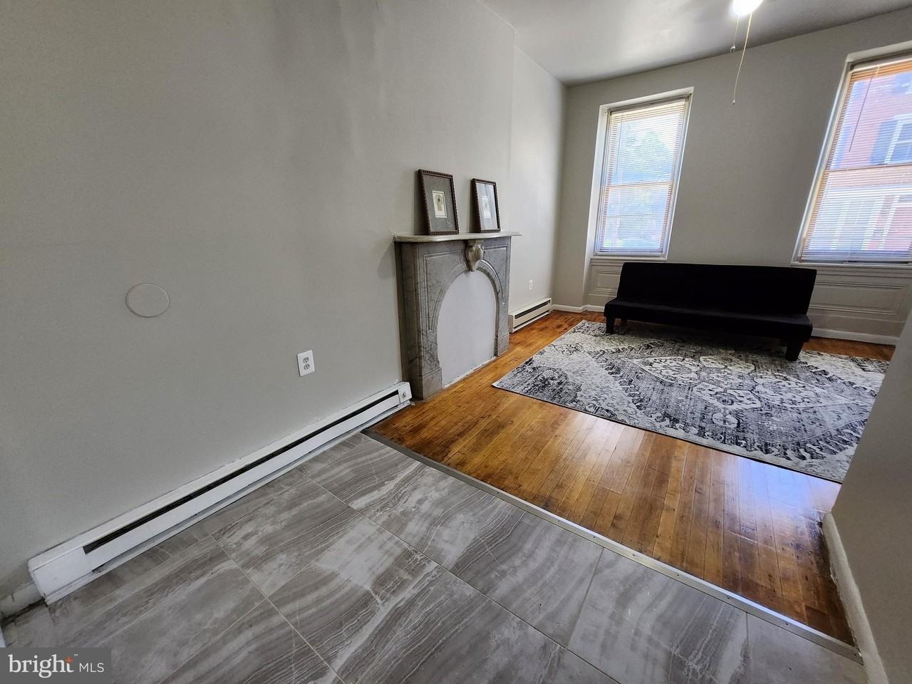 403 W 6th St #1 - Photo 5 of 15