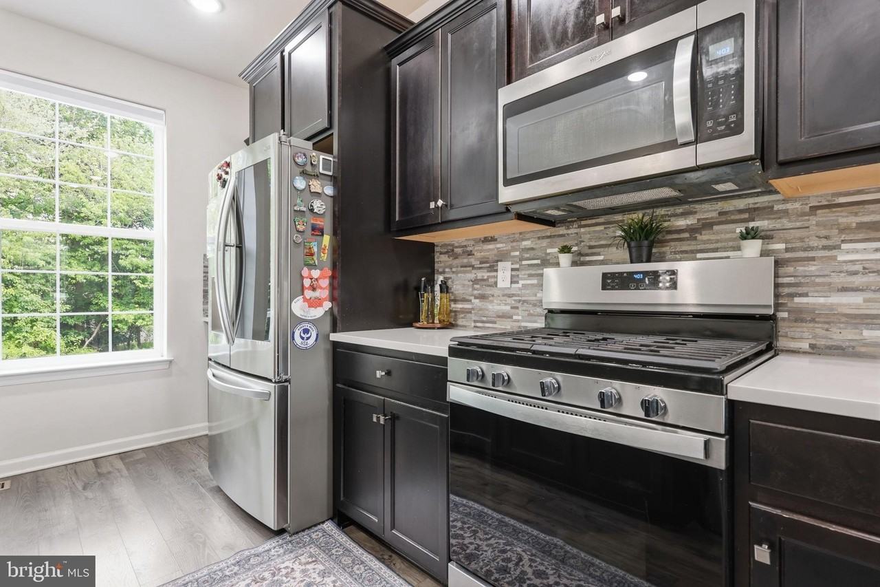 11 Autumn Park Blvd - Photo 7 of 49