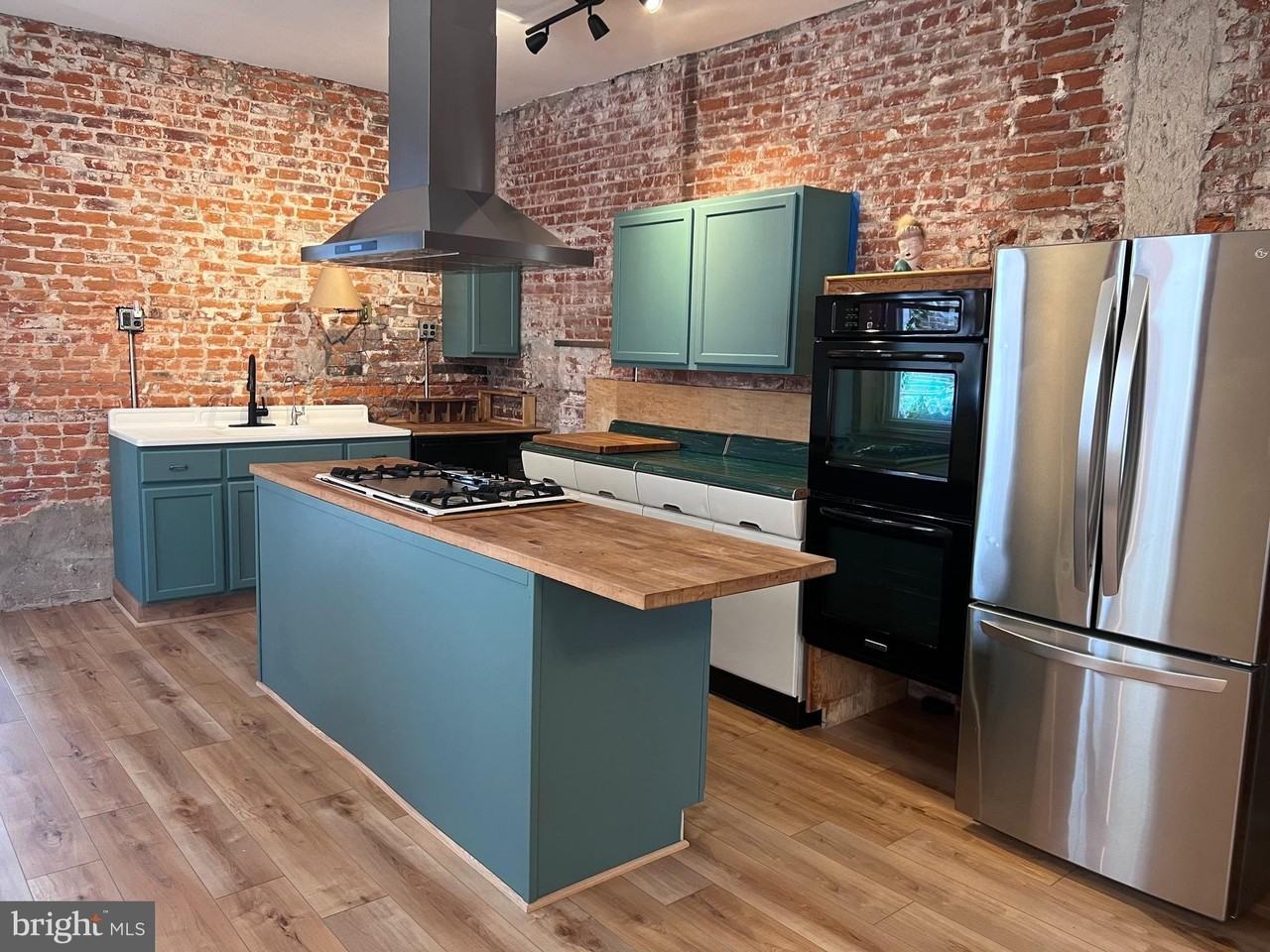 2109 N Howard St #1 - Photo 7 of 21