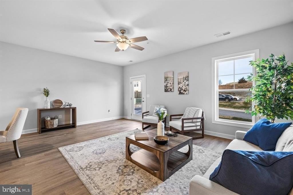 137 Coastal Dr #73 - Photo 6 of 27