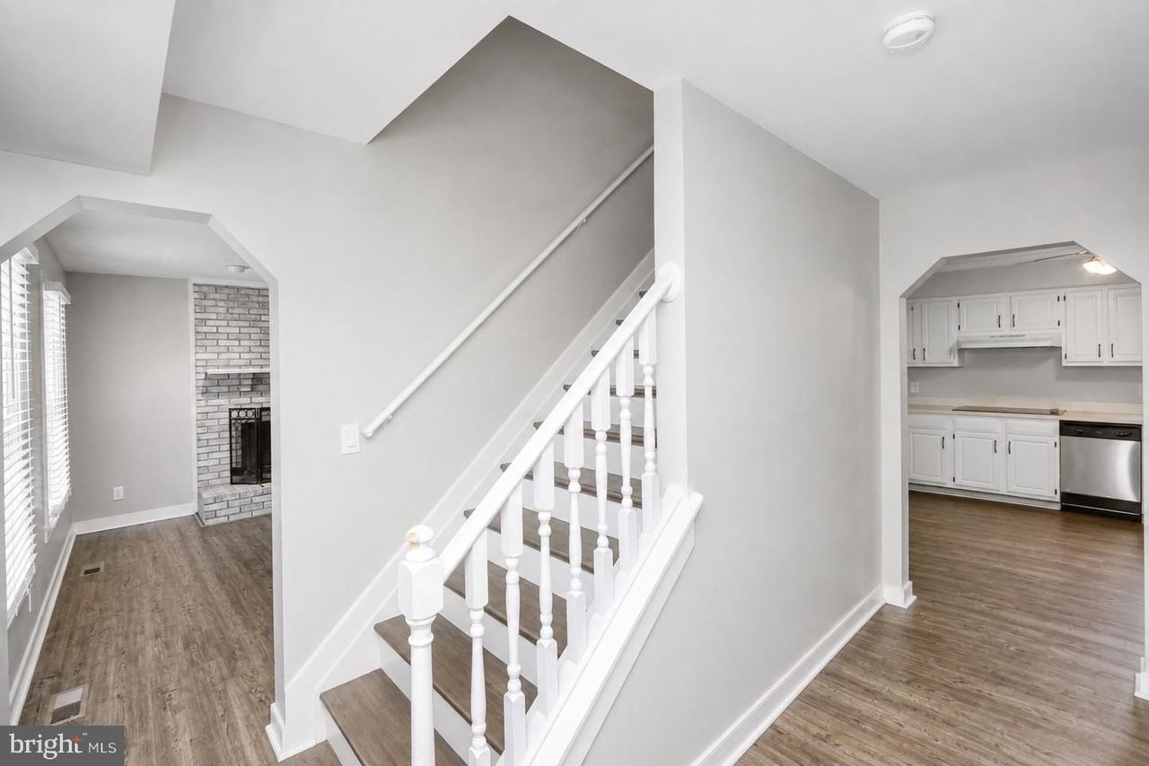 24 Bertram Blvd - Photo 3 of 37