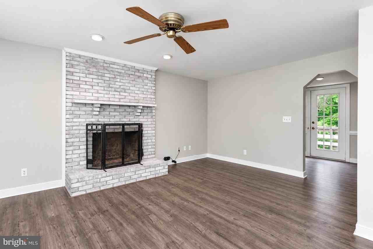 24 Bertram Blvd - Photo 5 of 37