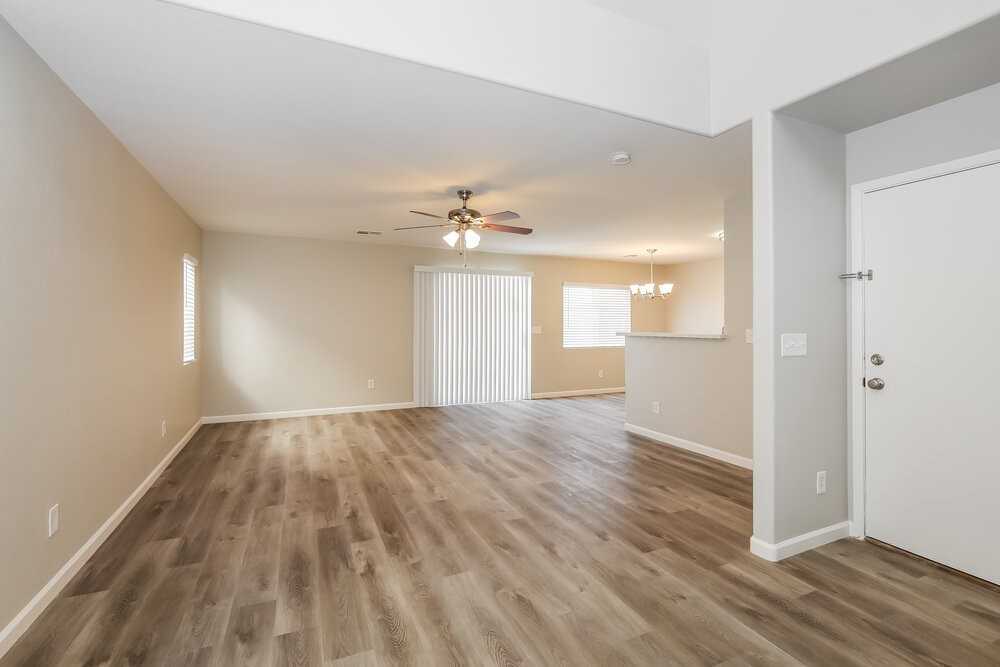 5014 Sapphire Light St - Photo 4 of 17