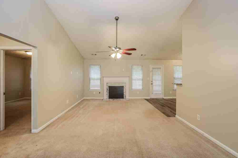 909 Shadow Lake Dr - Photo 5 of 16