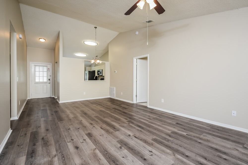 1220 Regal Ridge Dr - Photo 4 of 16