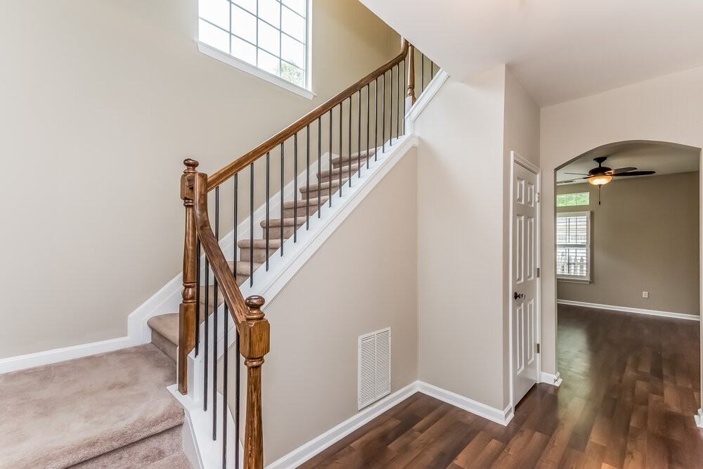 332 Pinehurst Way - Photo 2 of 15