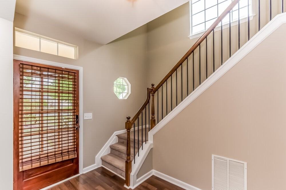 332 Pinehurst Way - Photo 3 of 15