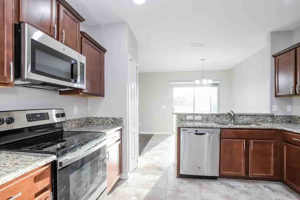 1049 Seminole Sky Dr - Photo 6 of 17