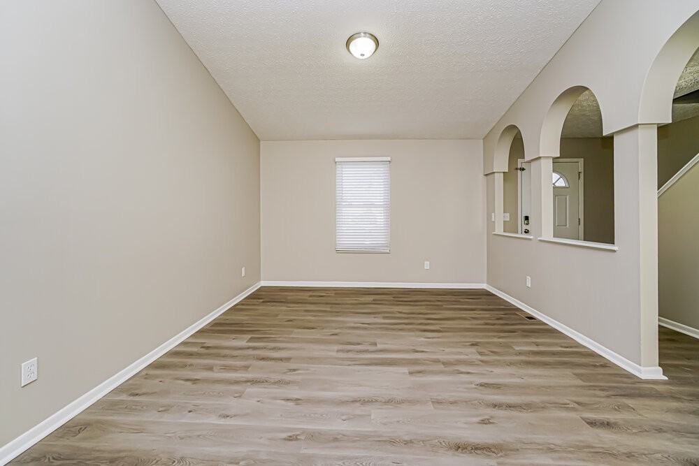 6047 Rover Ln - Photo 5 of 18