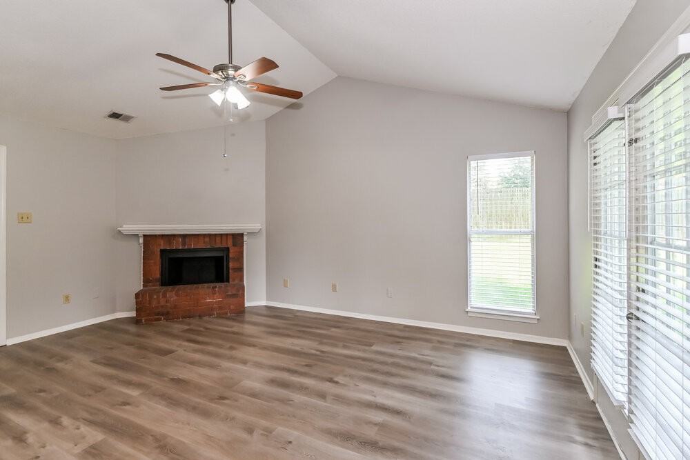 3655 Corsica Dr - Photo 5 of 16