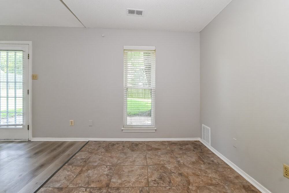 3655 Corsica Dr - Photo 6 of 16