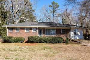 featured image of 1642 Pine Cir