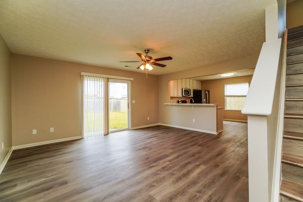 3158 Kings Realm Ave - Photo 4 of 17