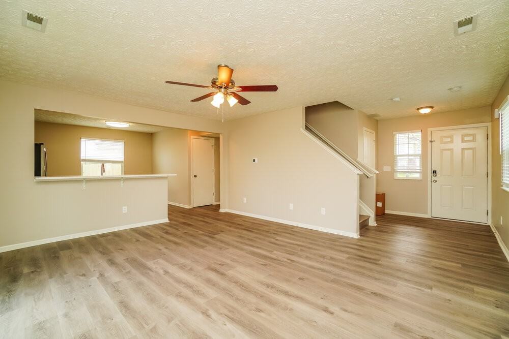 3158 Kings Realm Ave - Photo 5 of 17