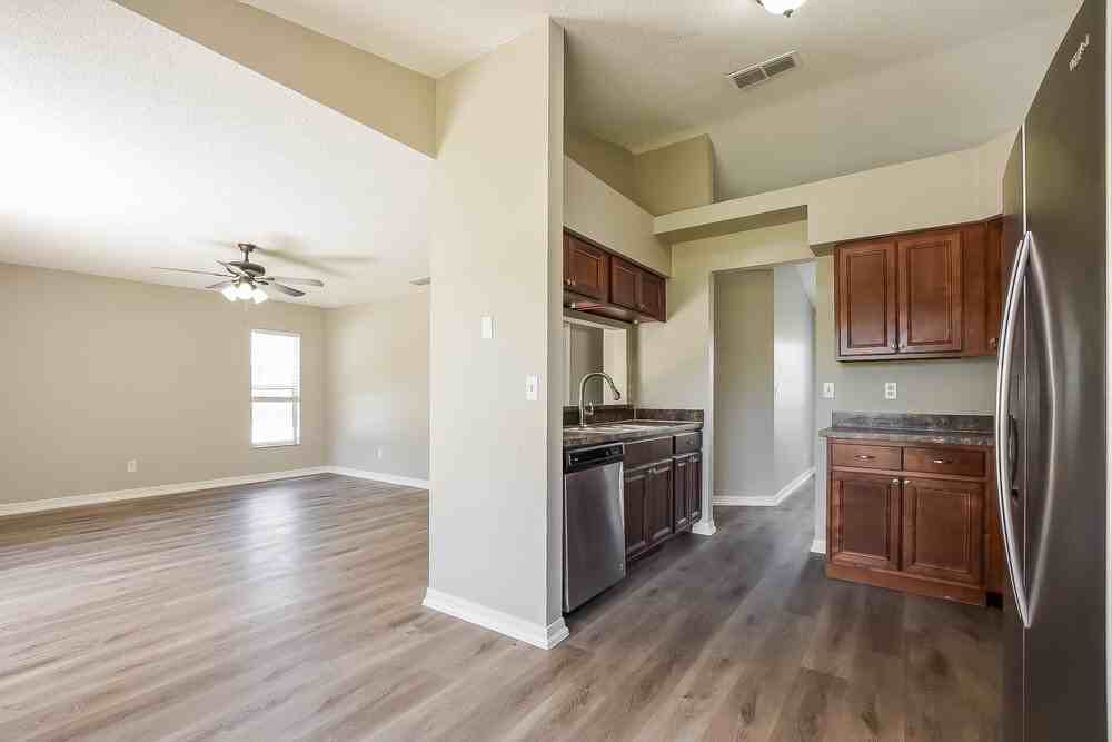 11507 Brandiwine Ct - Photo 6 of 16