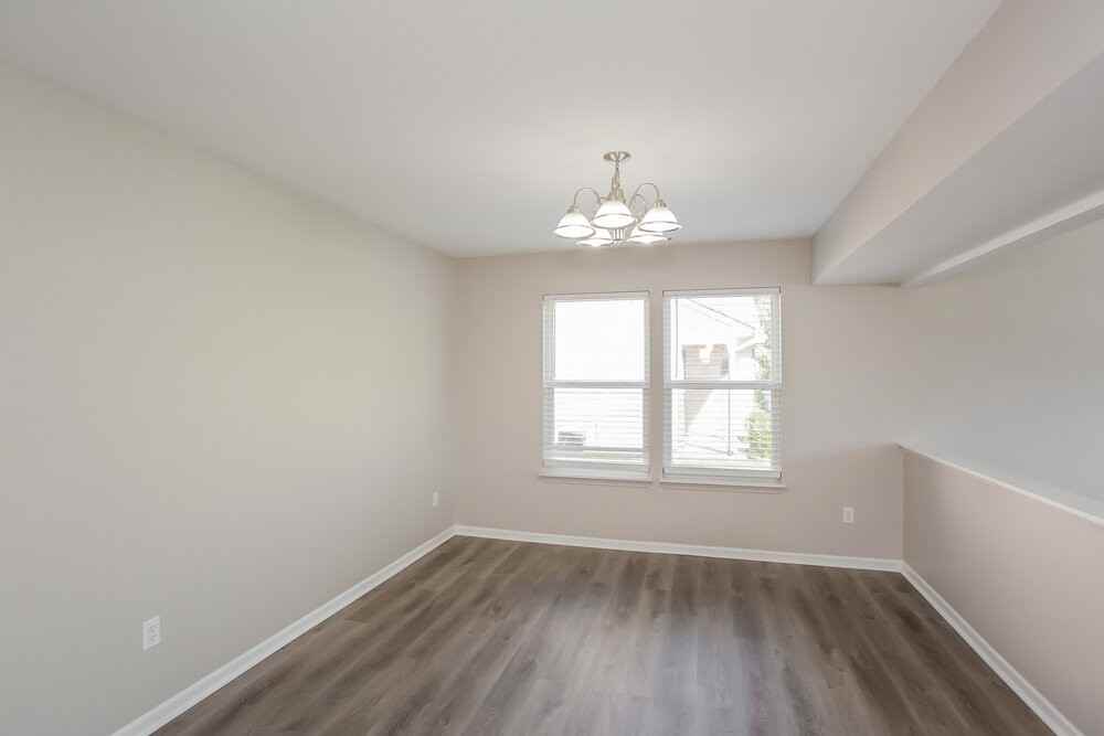 7018 Oldham Dr - Photo 7 of 17