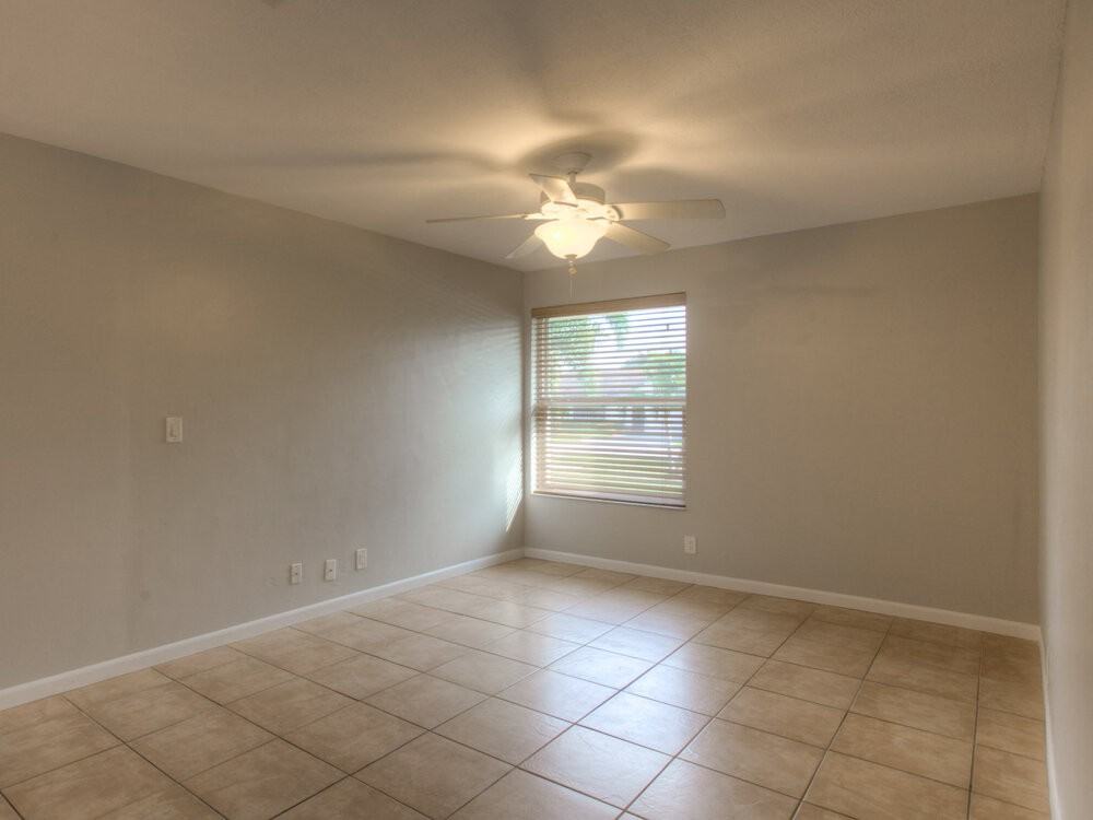 9506 Burlington Pl - Photo 2 of 25