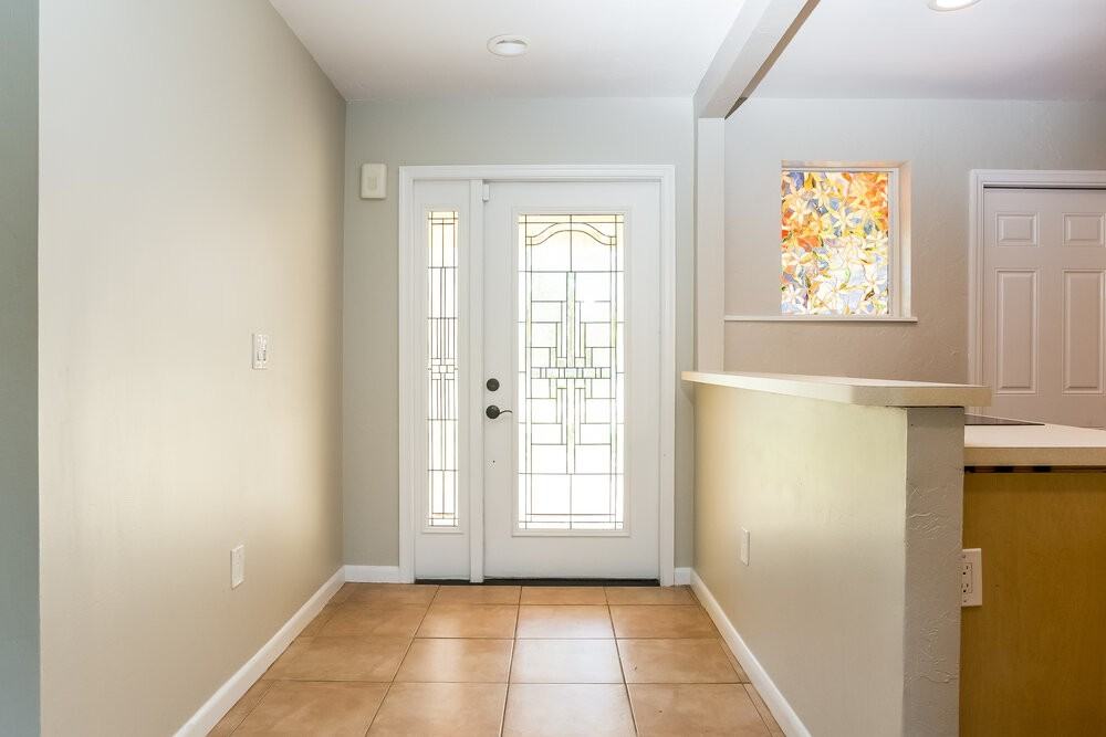 9506 Burlington Pl - Photo 3 of 25