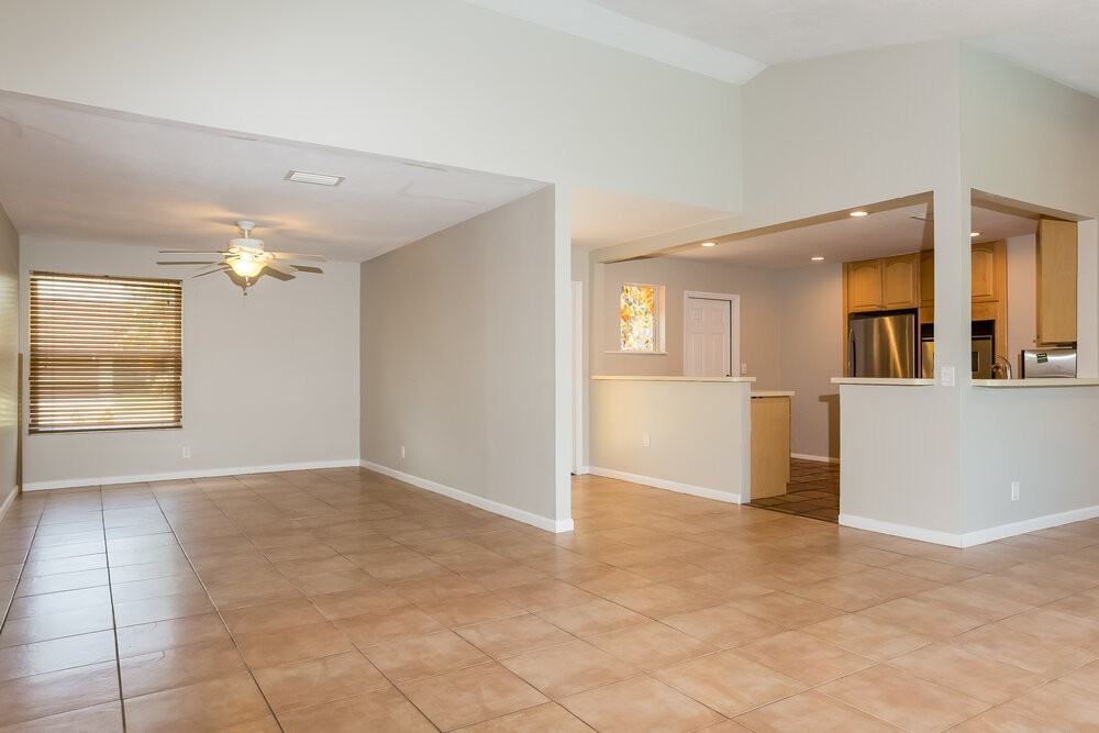9506 Burlington Pl - Photo 6 of 25