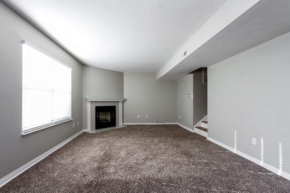 1802 Turning Leaf Dr - Photo 2 of 15