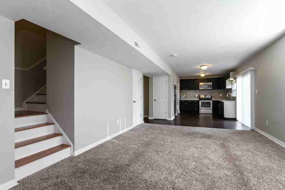 1802 Turning Leaf Dr - Photo 4 of 15