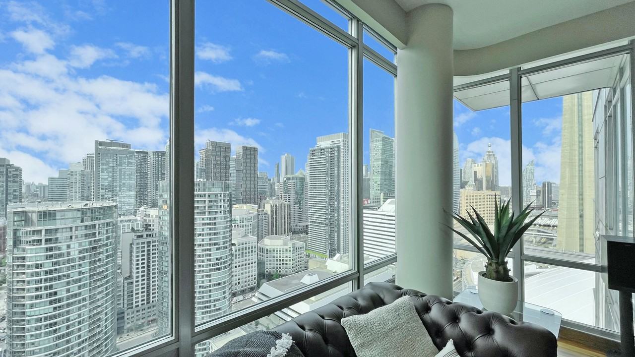81 Navy Wharf Court #3905 - Photo 3 of 40