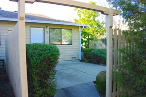featured image of 865 S Orchard Ave