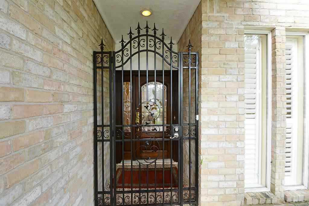 12 Bendwood Dr - Photo 2 of 8