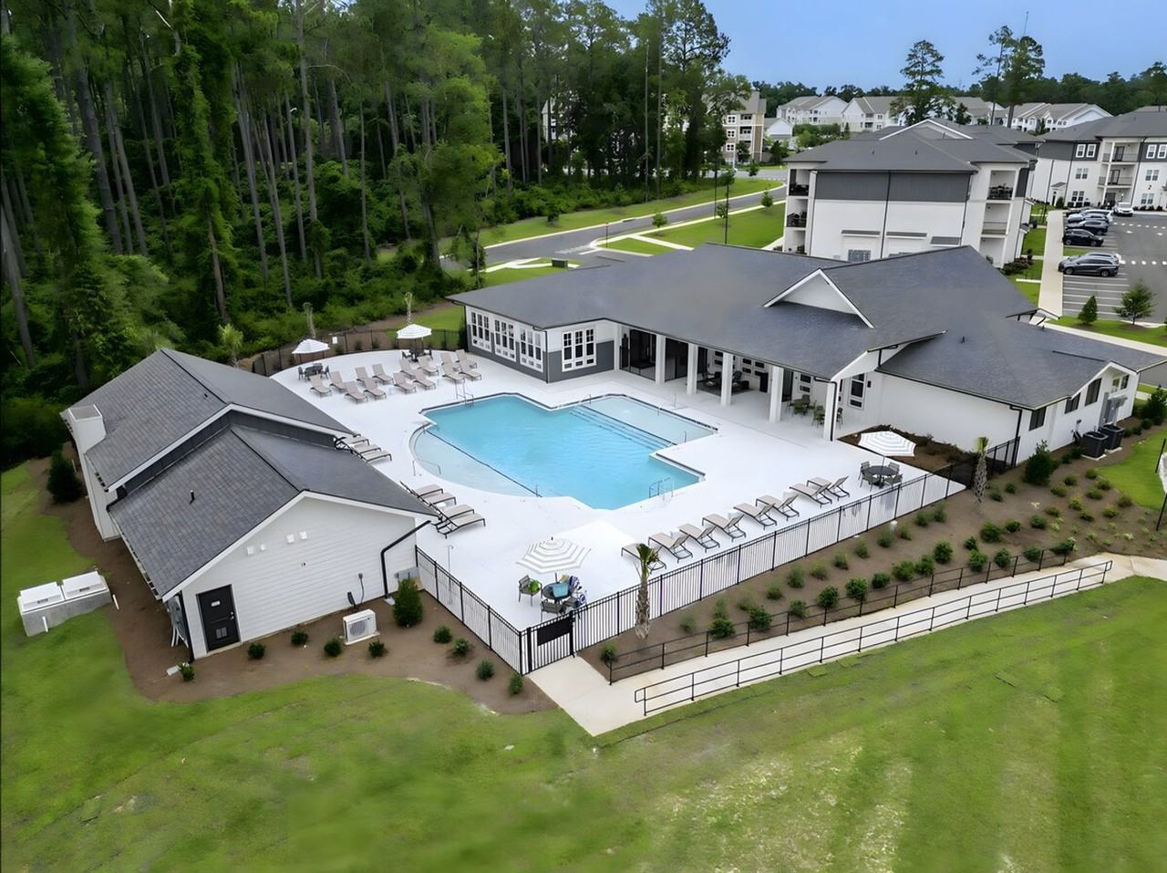 14105 Epply Drive - Photo 5 of 50