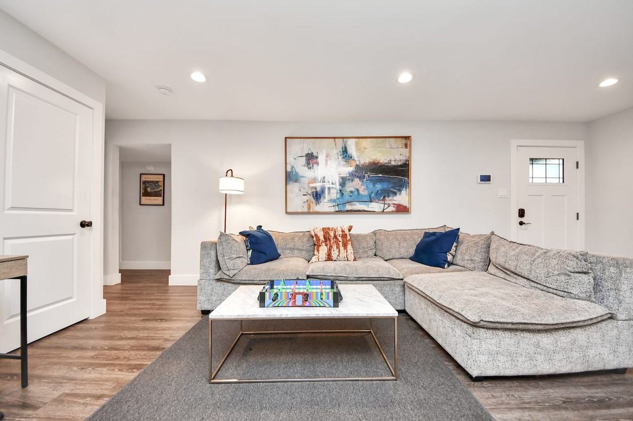2905 Cleburne St #1589102P - Photo 7 of 50