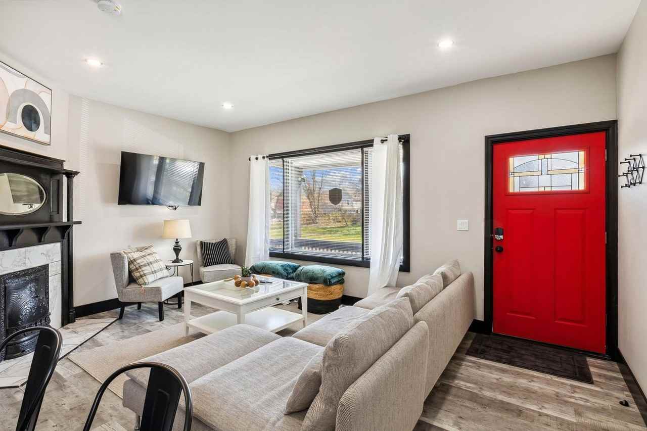 2294 E 86th St #1593879P - Photo 2 of 28